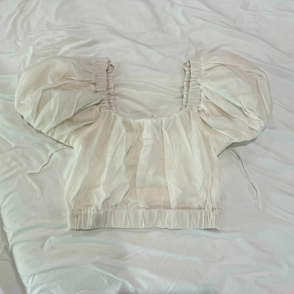NEW FRAME Square Neckline Short Sleeve Crop Top